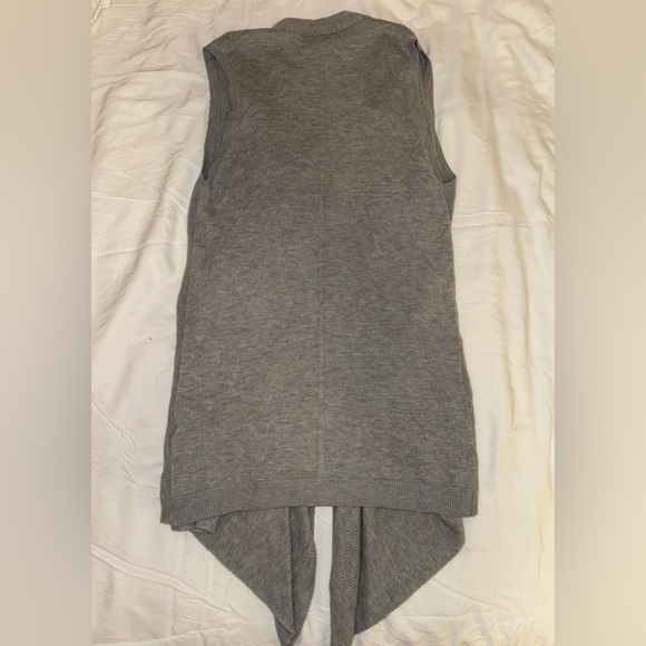 Banana Republic Cardigan Vest - Picture 4 of 4